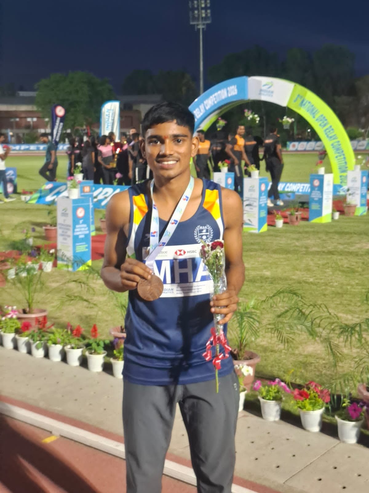 बिरवाडीच्या रुद्र किणीचा देशात तृतीय क्रमांक; राष्ट्रीय रिले स्पर्धेत महाराष्ट्राचा तिरंगा उंचावला, बिरवाडी गावातून उगवलेला एक तेजस्वी तारा चमकला 