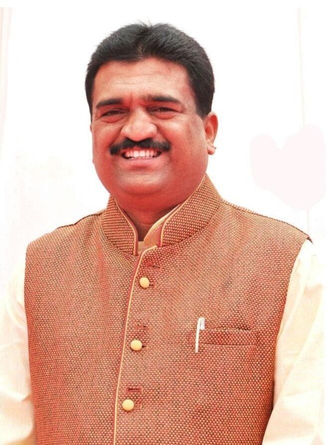 जिल्हा बँक निवडणुकीत बंदरपट्टीचा बुलंद आवाज ठरले अनिल गावड